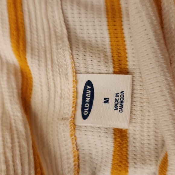 Old Navy striped top, size medium - Picture 4 of 4